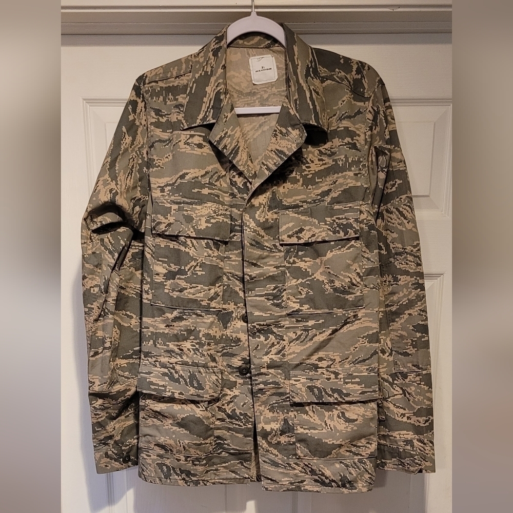 Men's US Airforce Camouflage Pattern Utility Coat SPM1C1-07-D-0008 Size 38L USAF